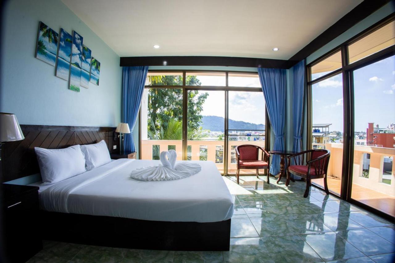 Riviera Patong Hotel Exterior photo